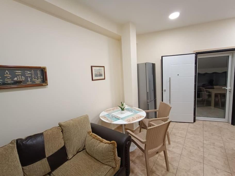 Athens Sky Suites 1 Piraeus Exterior photo